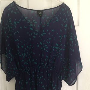 Vneck flutter sleeve top